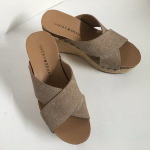 Lucky Brand Tan leather wedge size 5.5